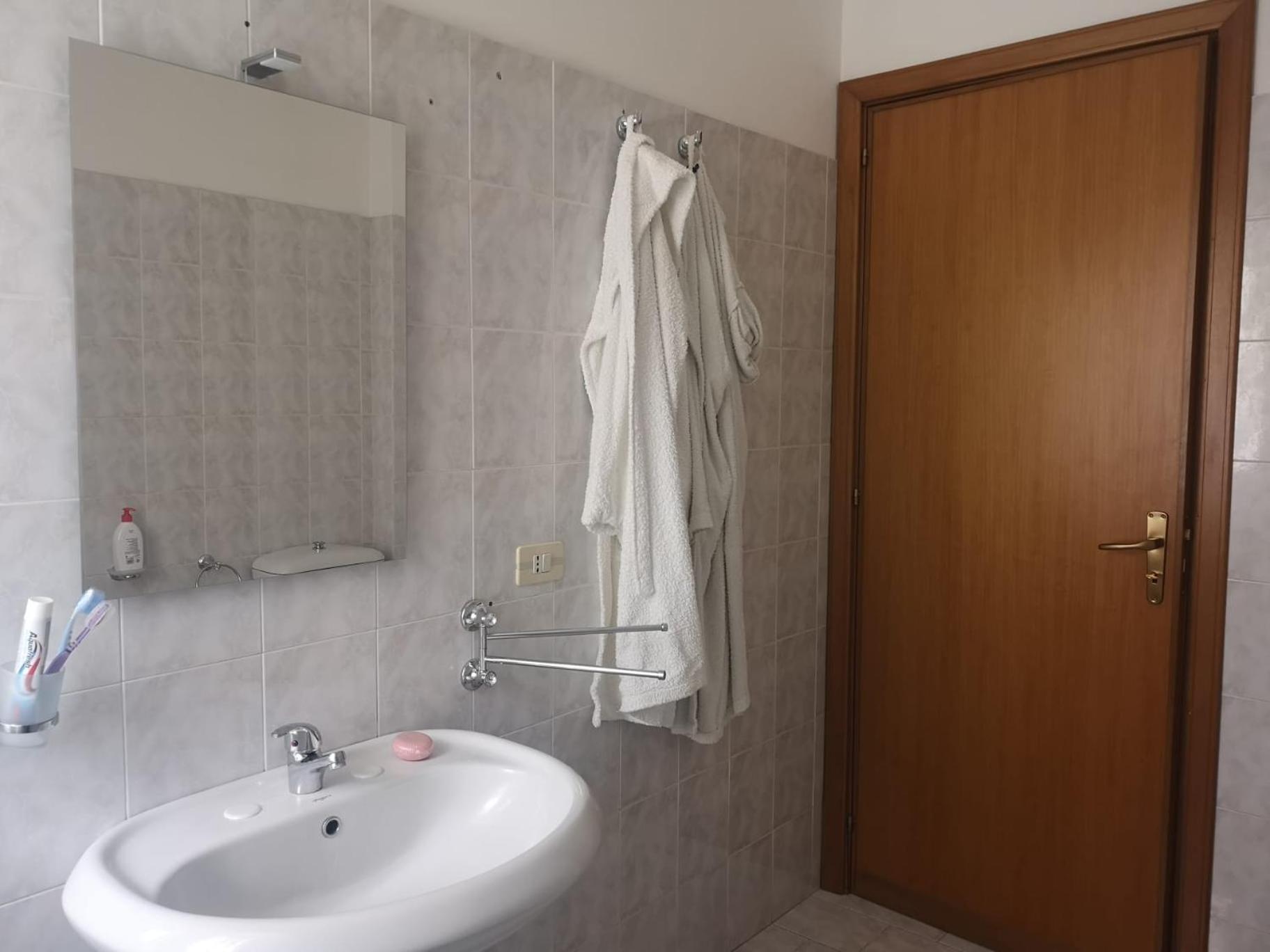 Etna Holiday Apartment - Casa Vacanze Фиумефредо ди Сицилия Екстериор снимка